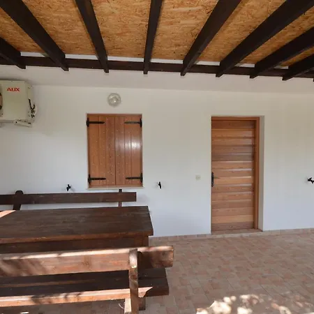 Apartment Family Friendly With A Swimming Pool - Lozice, - 18538 Vir